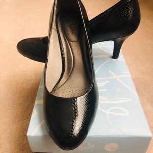 LifeStride Parigi Black Snake Pumps, Size 11
